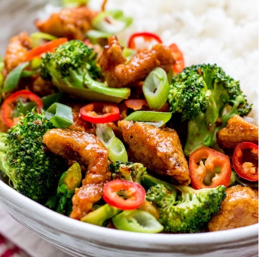 Crispy Chilli Chicken with Brocolli